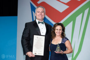  Alana Dunoff, IFMA Fellow, 2014, with Tony Keane, IFMA President 